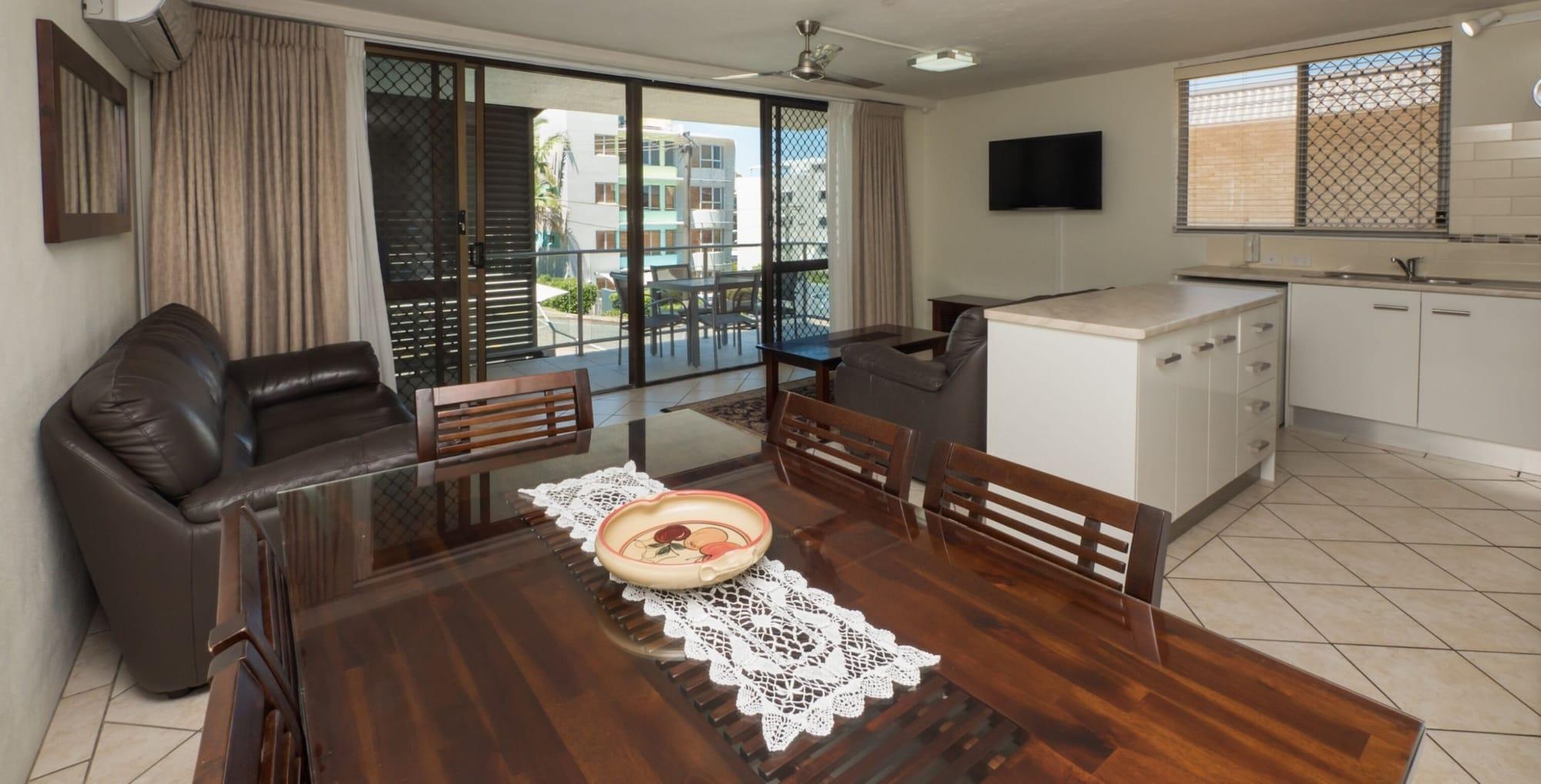 Merrima Court Holidays Aparthotel Caloundra Exterior photo