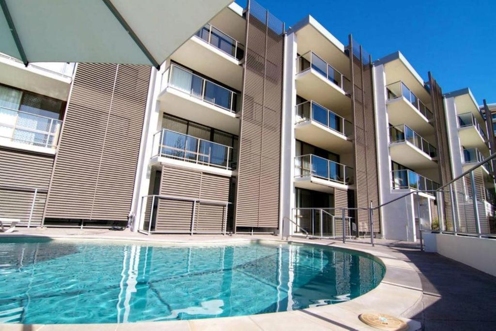 Merrima Court Holidays Aparthotel Caloundra Exterior photo