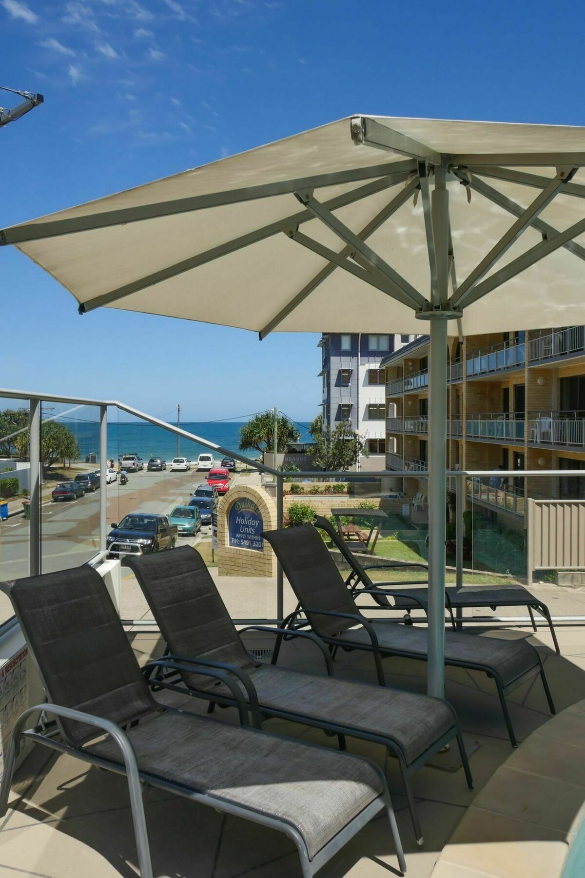 Merrima Court Holidays Aparthotel Caloundra Exterior photo