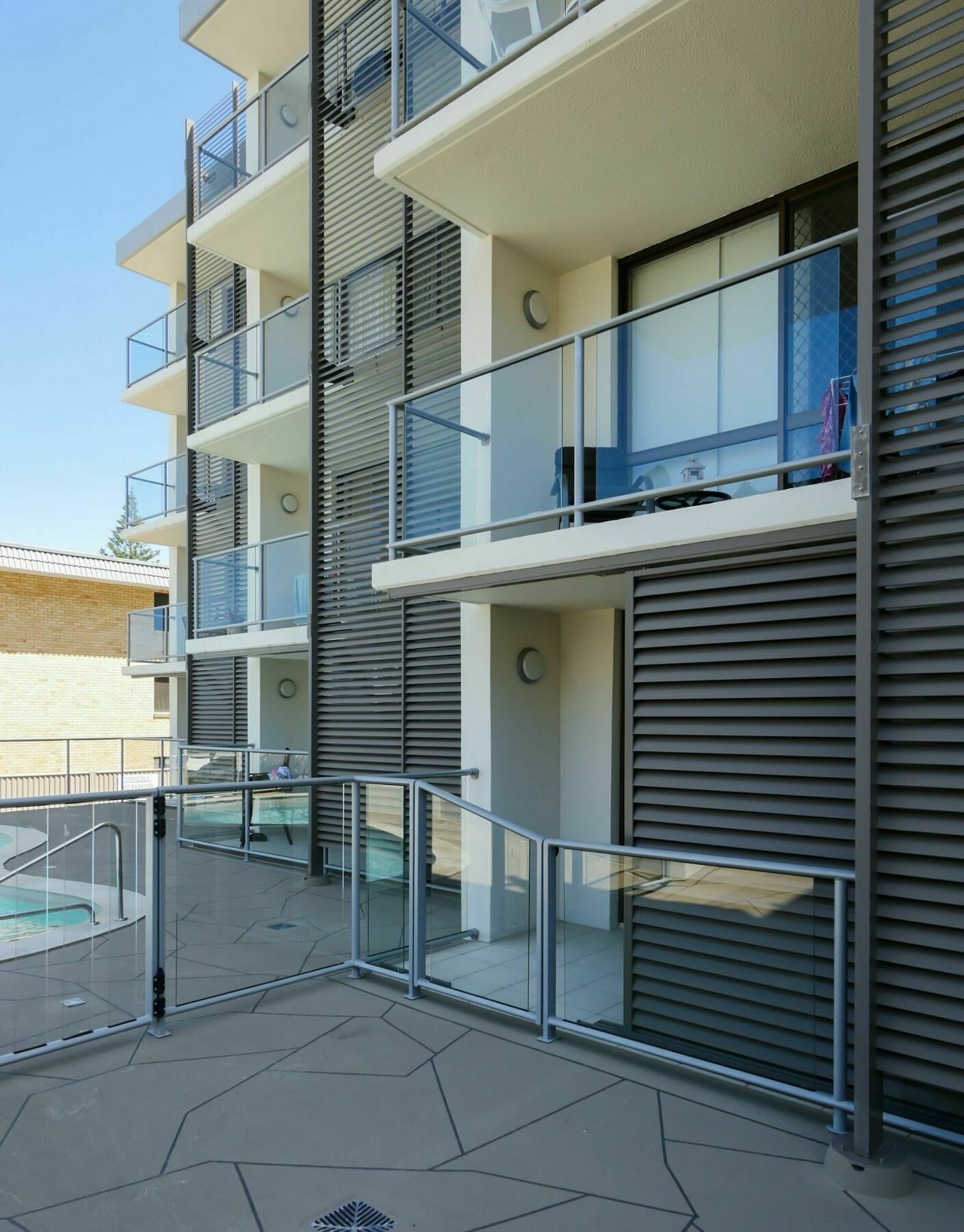 Merrima Court Holidays Aparthotel Caloundra Exterior photo